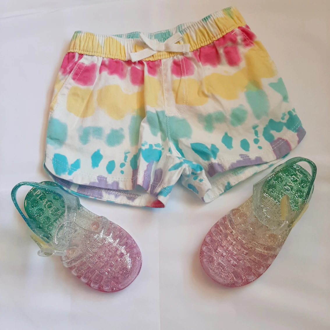 Brand New Multi Colored shorts 2T and Jelly Sandals Size 6 thumbnail