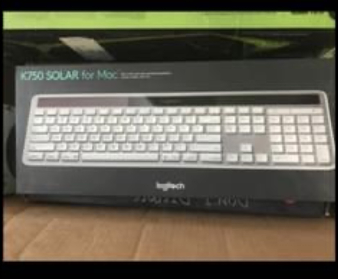 Wireless solar rechargeable keyboard