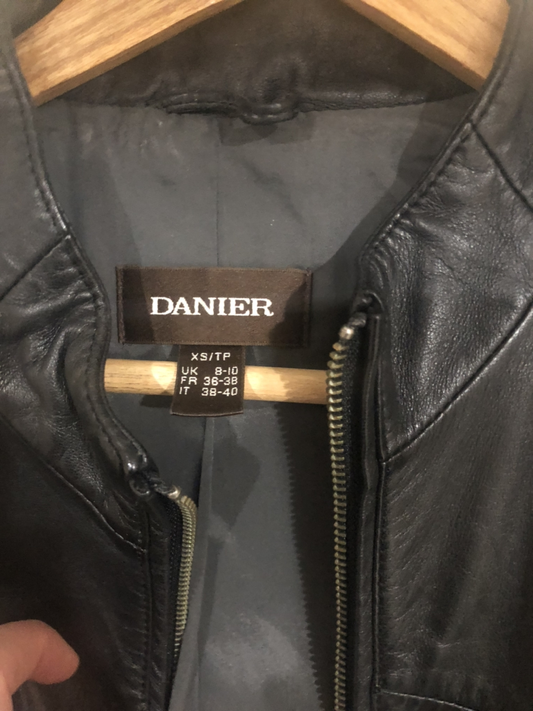 Leather jacket  - photo 2