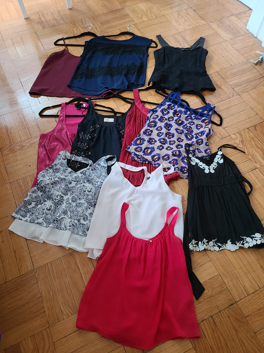 XS tops moving sale all 11 for $35 - photo 3
