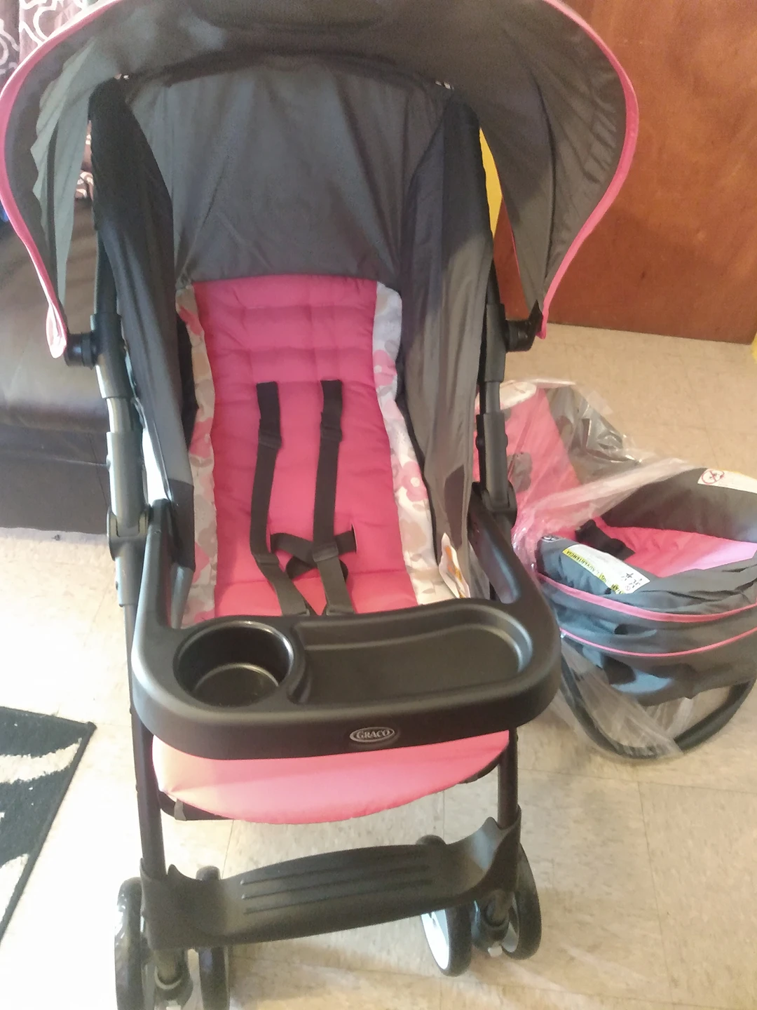 MATCHING GRACO CARSEAT AND STROLLER SET - photo 4