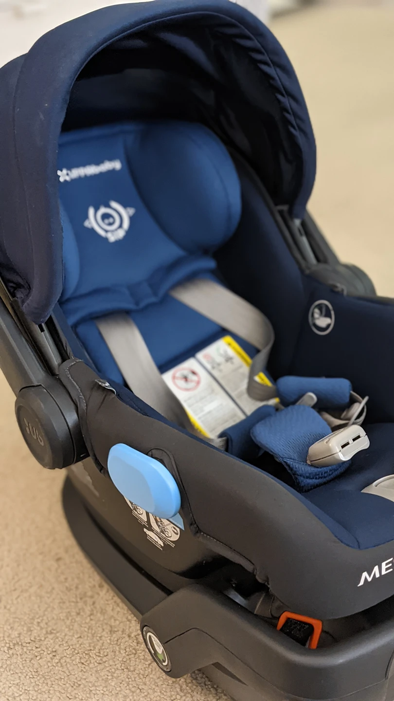 Uppababy car seat and base