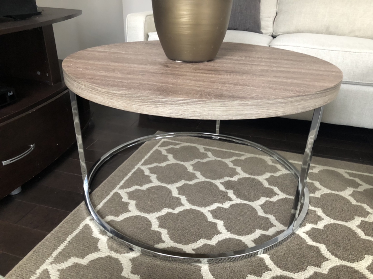 Gray round coffee table - photo 5