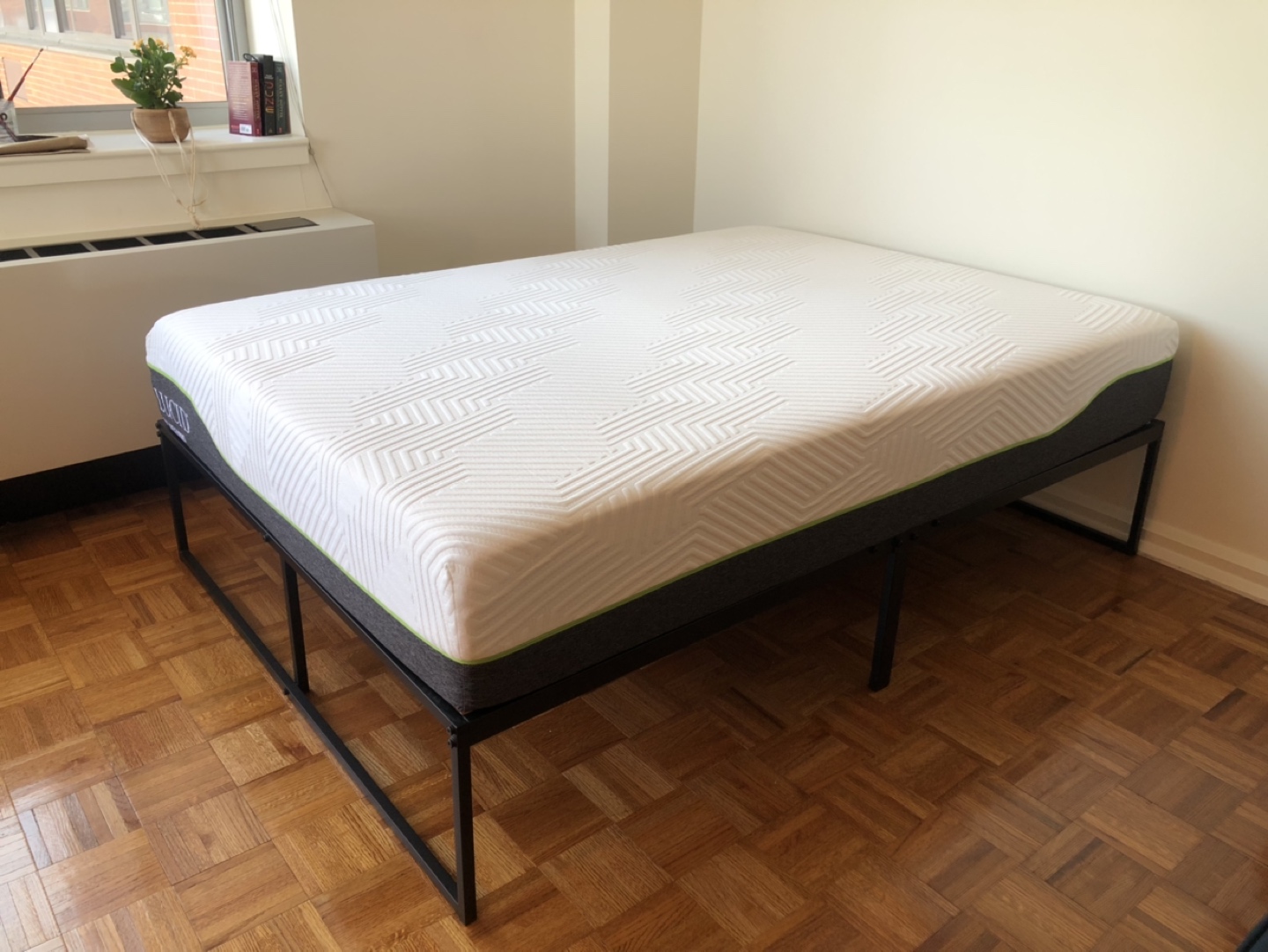 Memory foam mattress - full size 