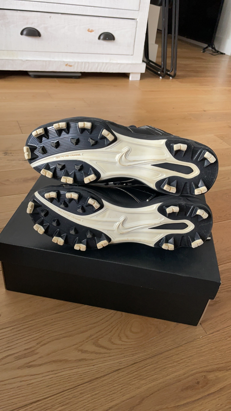 Nike men’s baseball cleats shoes in men’s size - photo 4