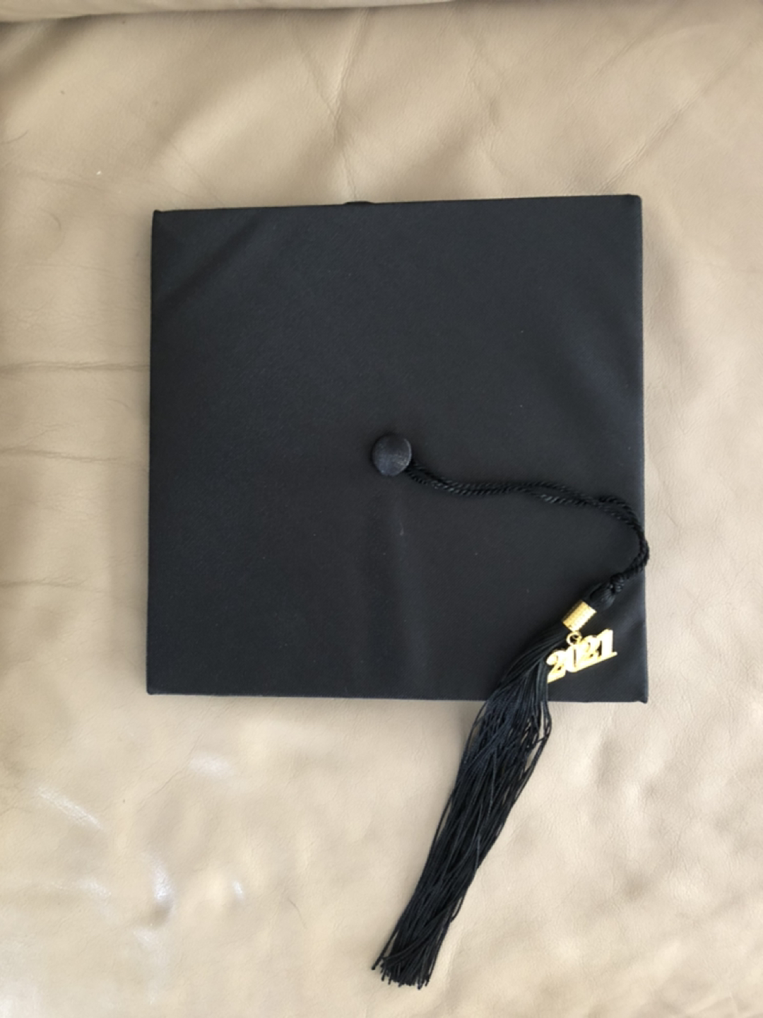2021 Graduation cap thumbnail