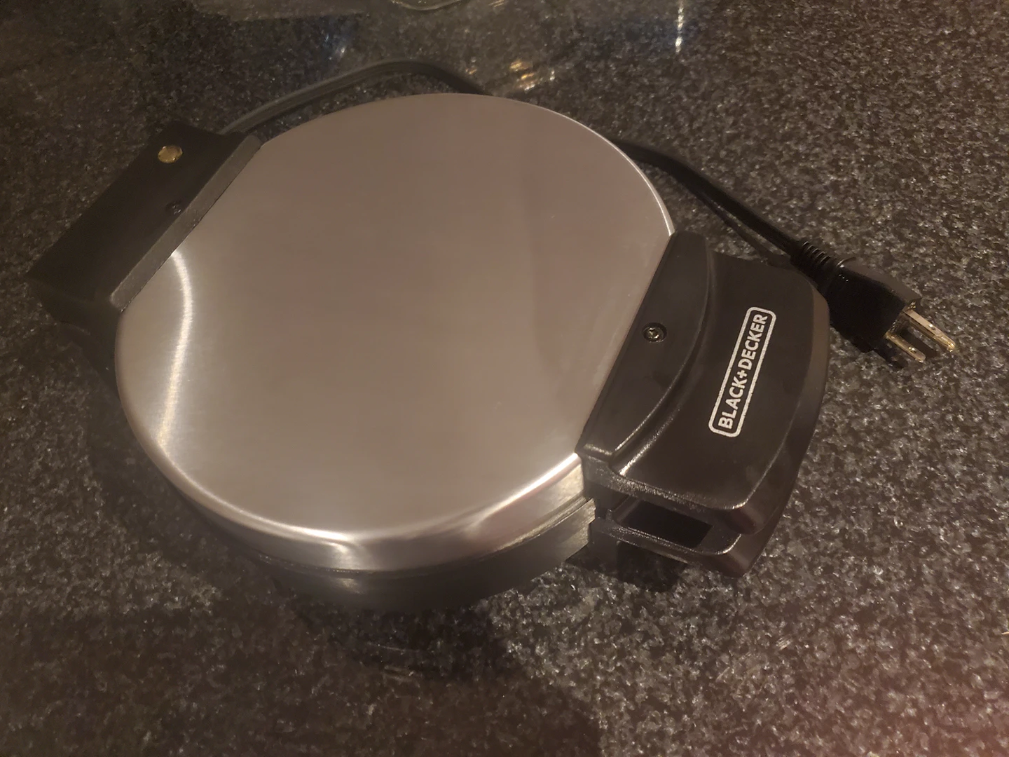 Black&Decker Belgian Waffle Maker thumbnail