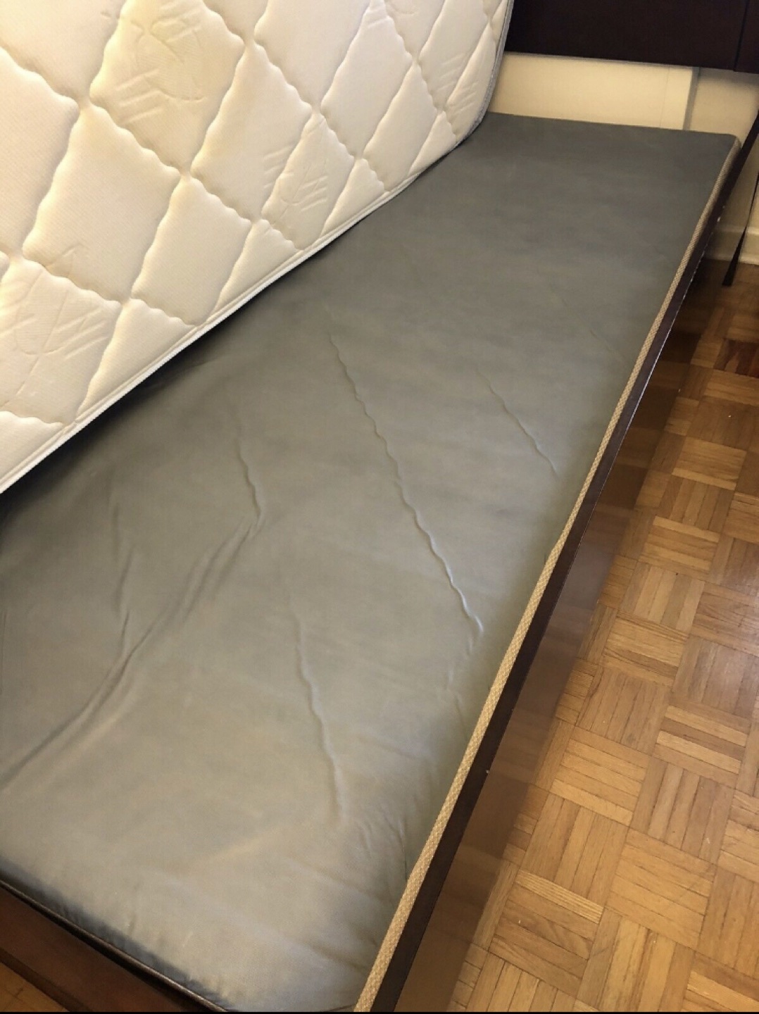 MATTRESS FOR SALE WITH FREE BED image indicator(5)
