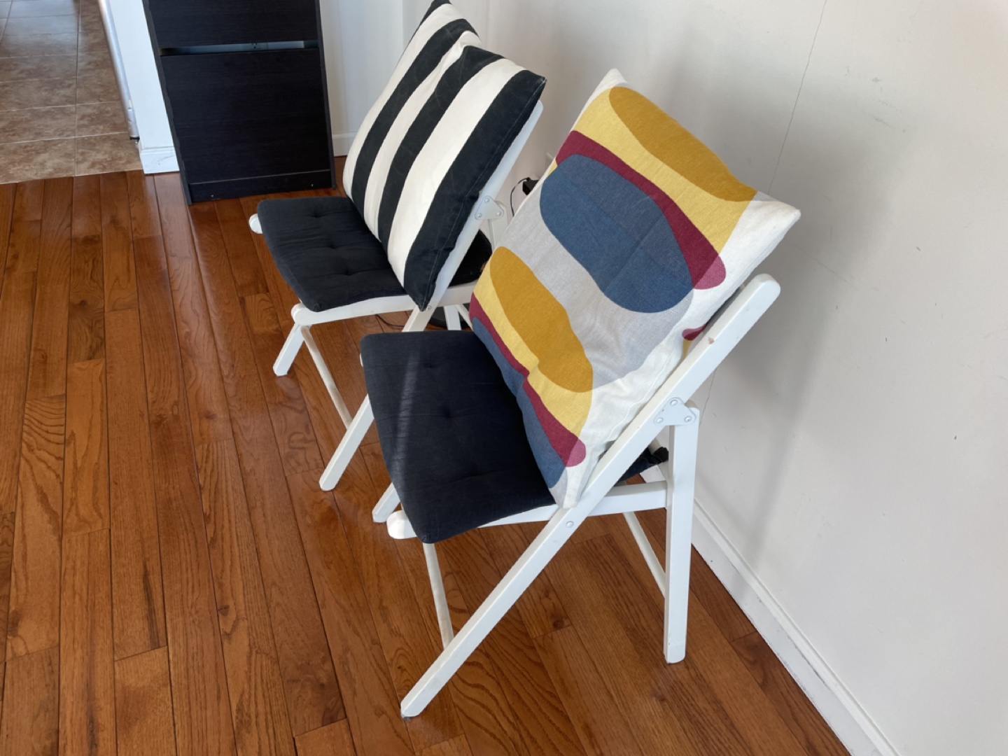 IKEA foldable chairs (free all cushions) - photo 2