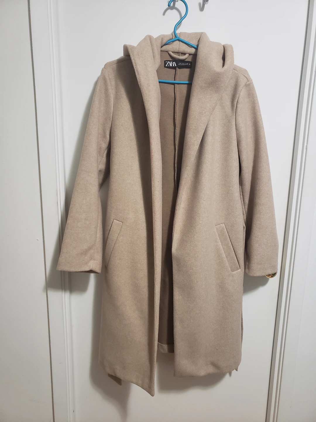 Zara Belted beige coat (knee long)