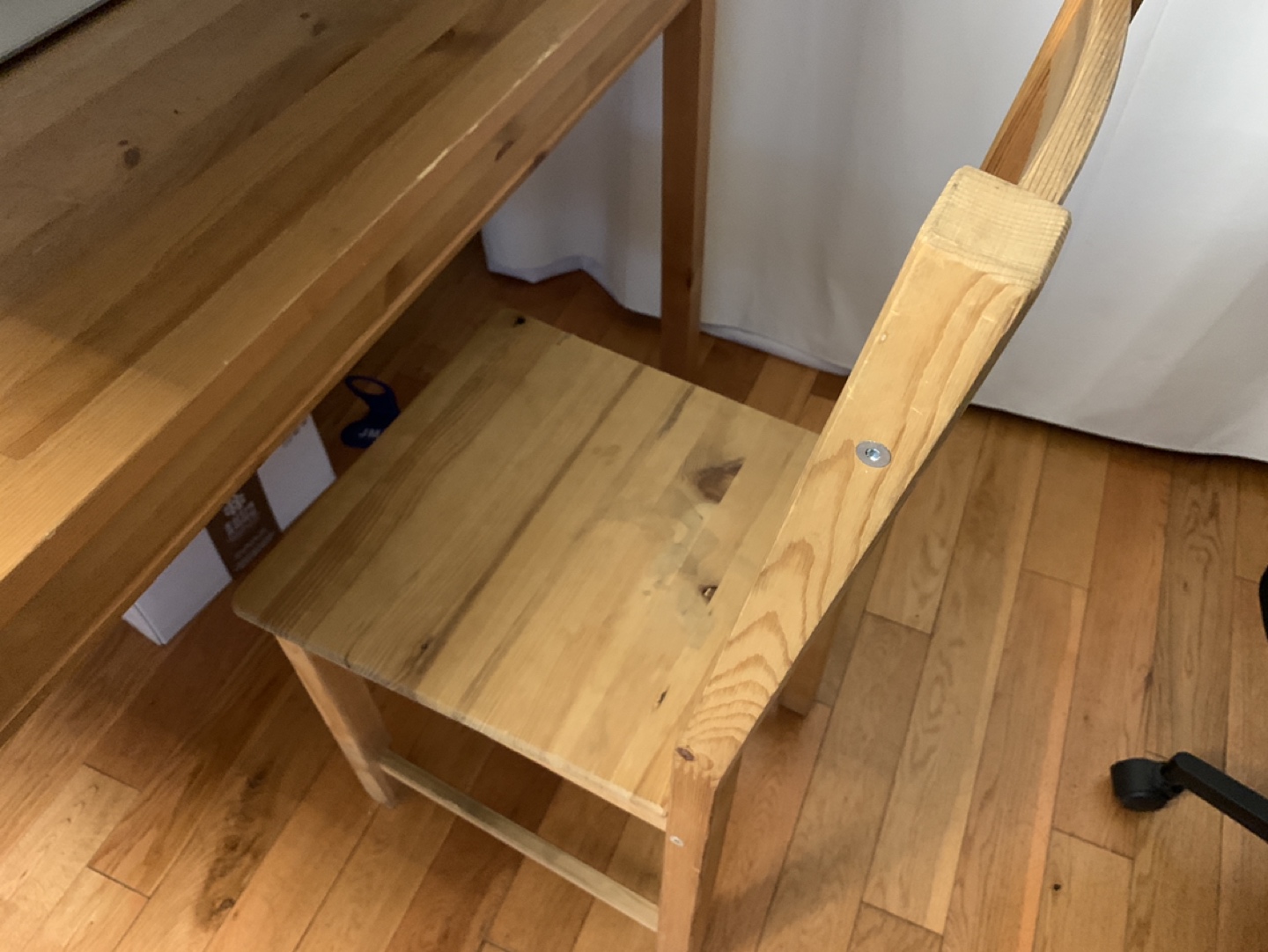 Desk and chair - photo 2