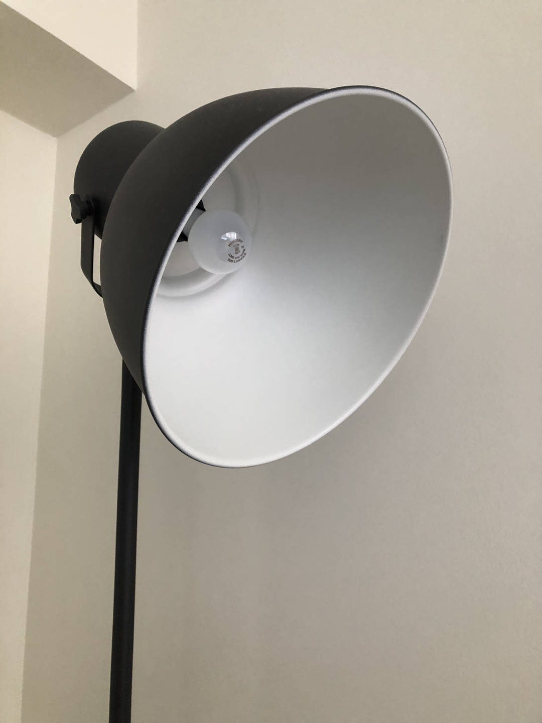 Floor lamp with light bulb  - photo 2