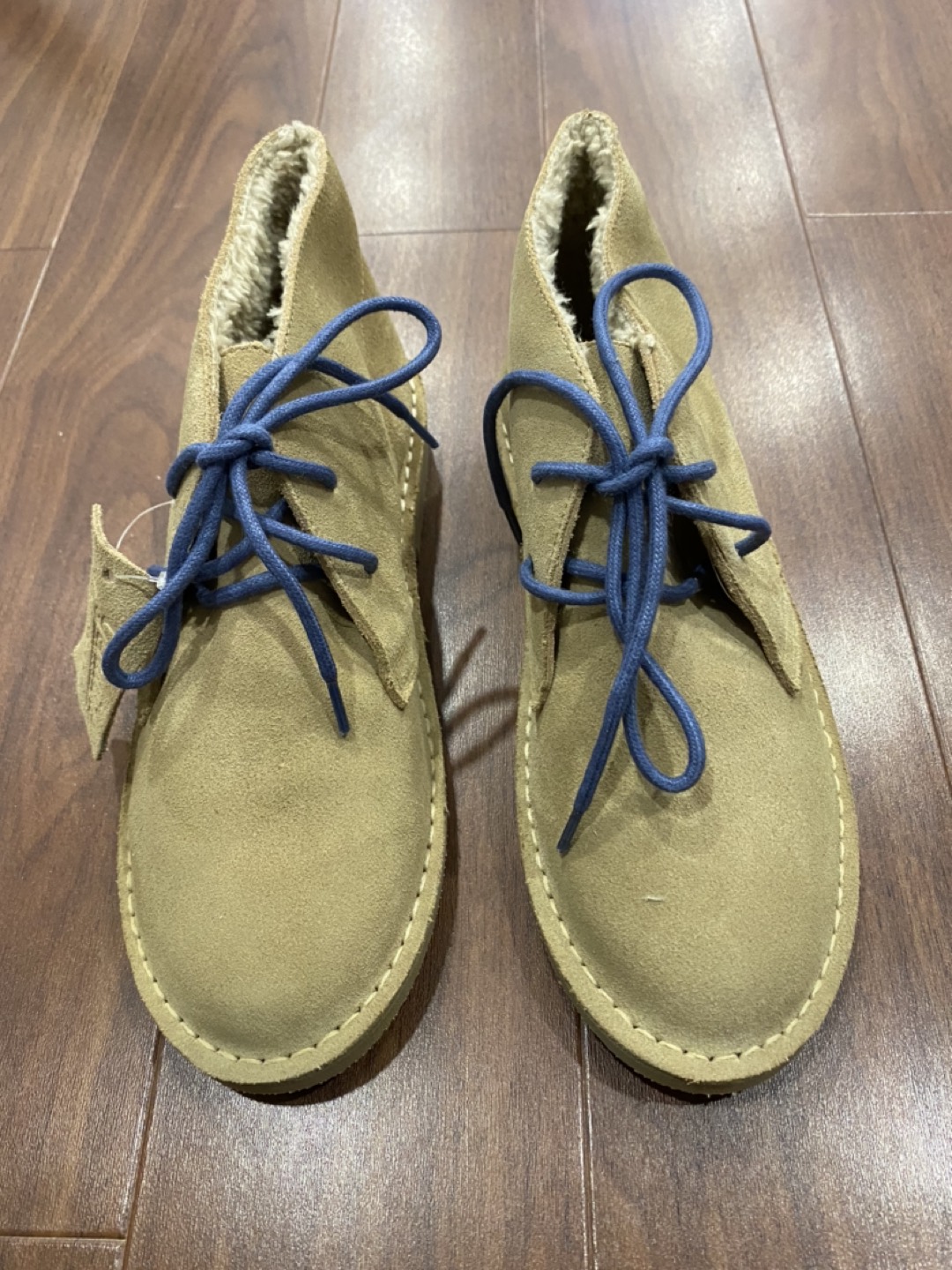 Genuine leather shoes. Can be used as home slippers 