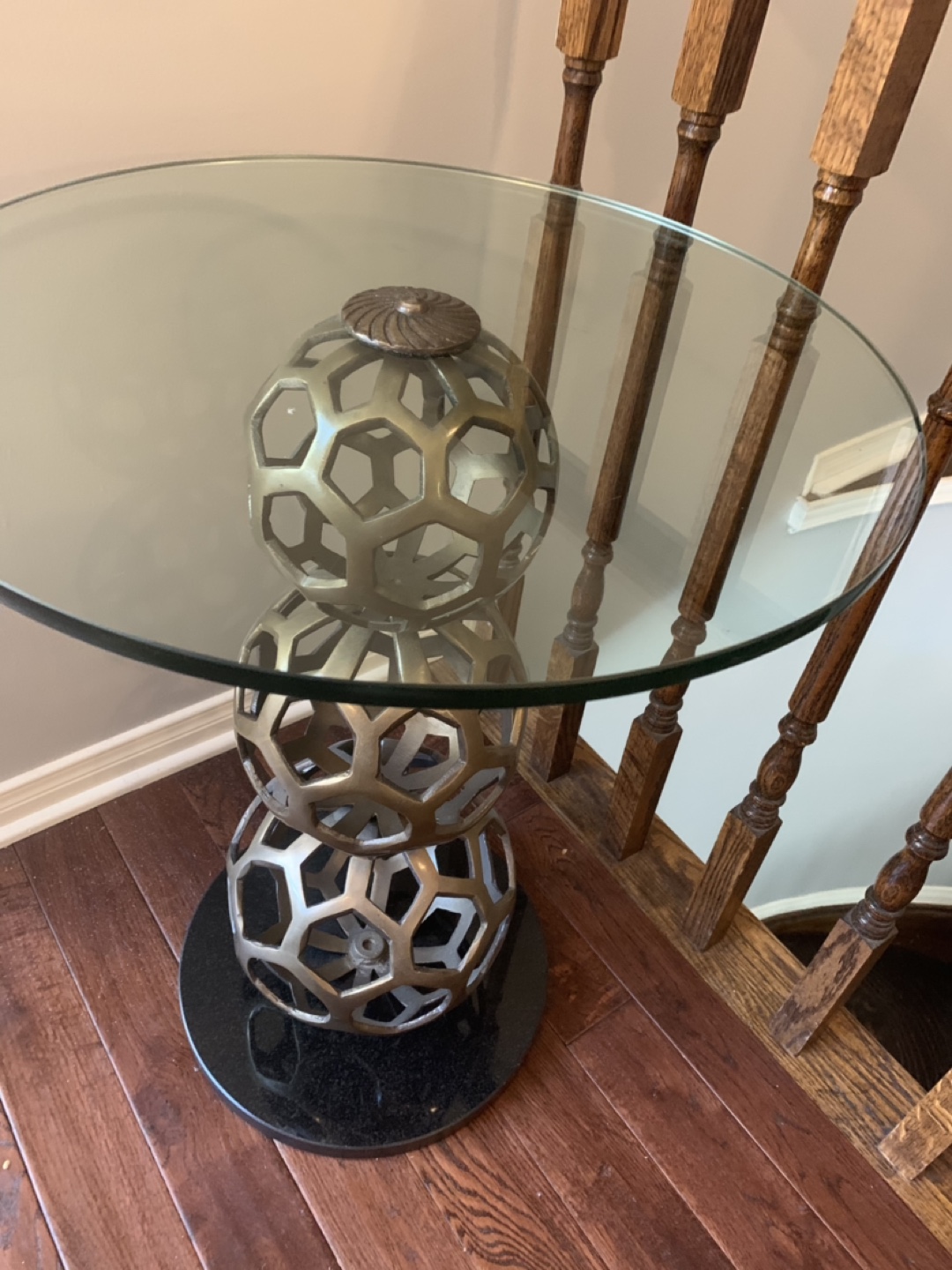 Almost new Accent end table