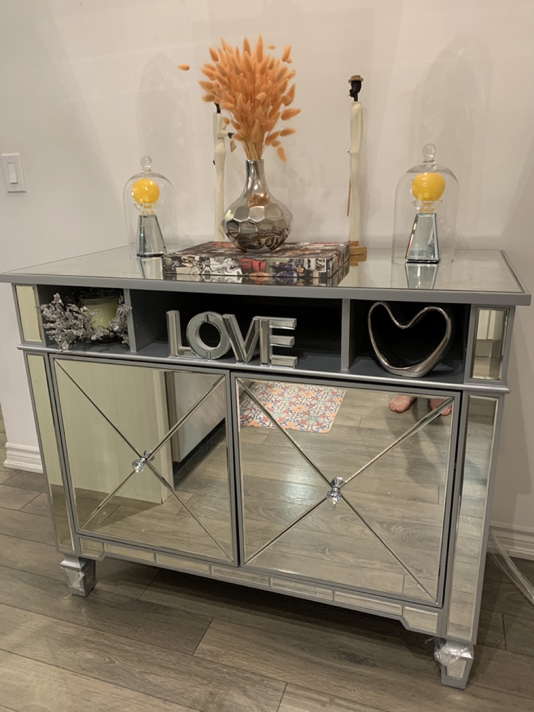 mirror console