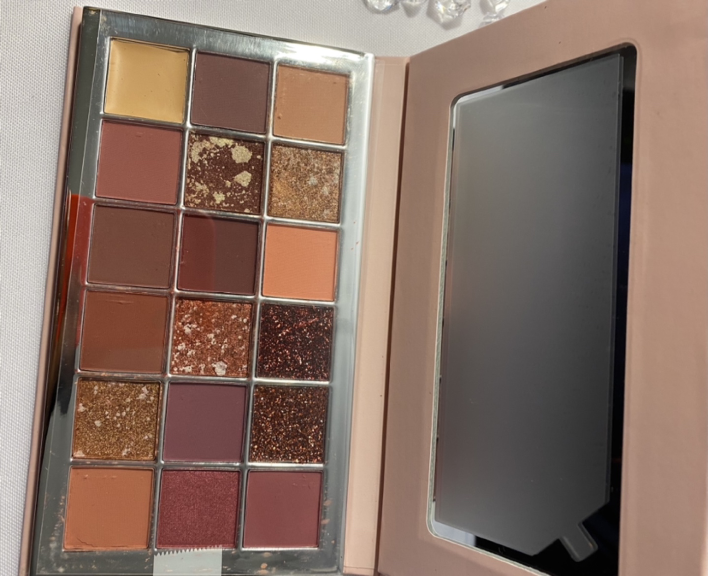 18 shades Eyeshadow Palette - photo 4