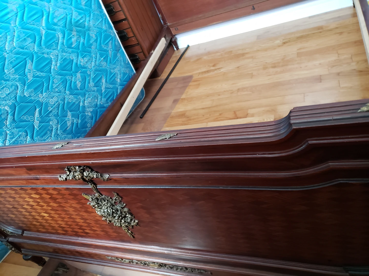 Bed frame - photo 2