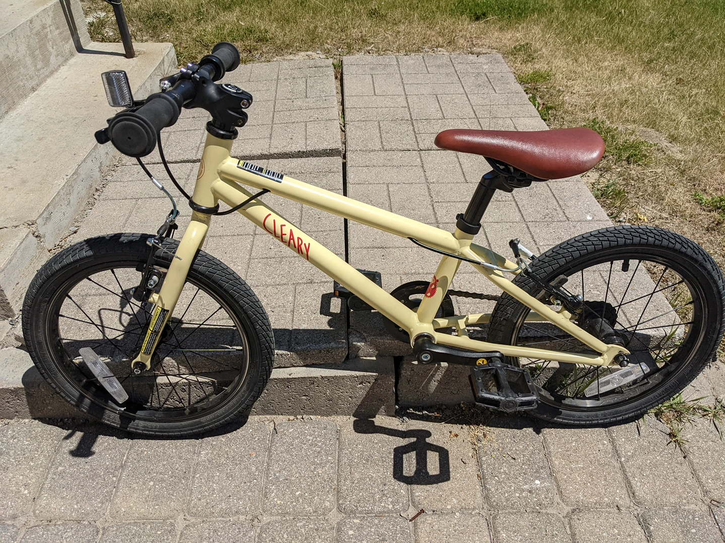 Cleary Hedgehog 16 inch bike thumbnail