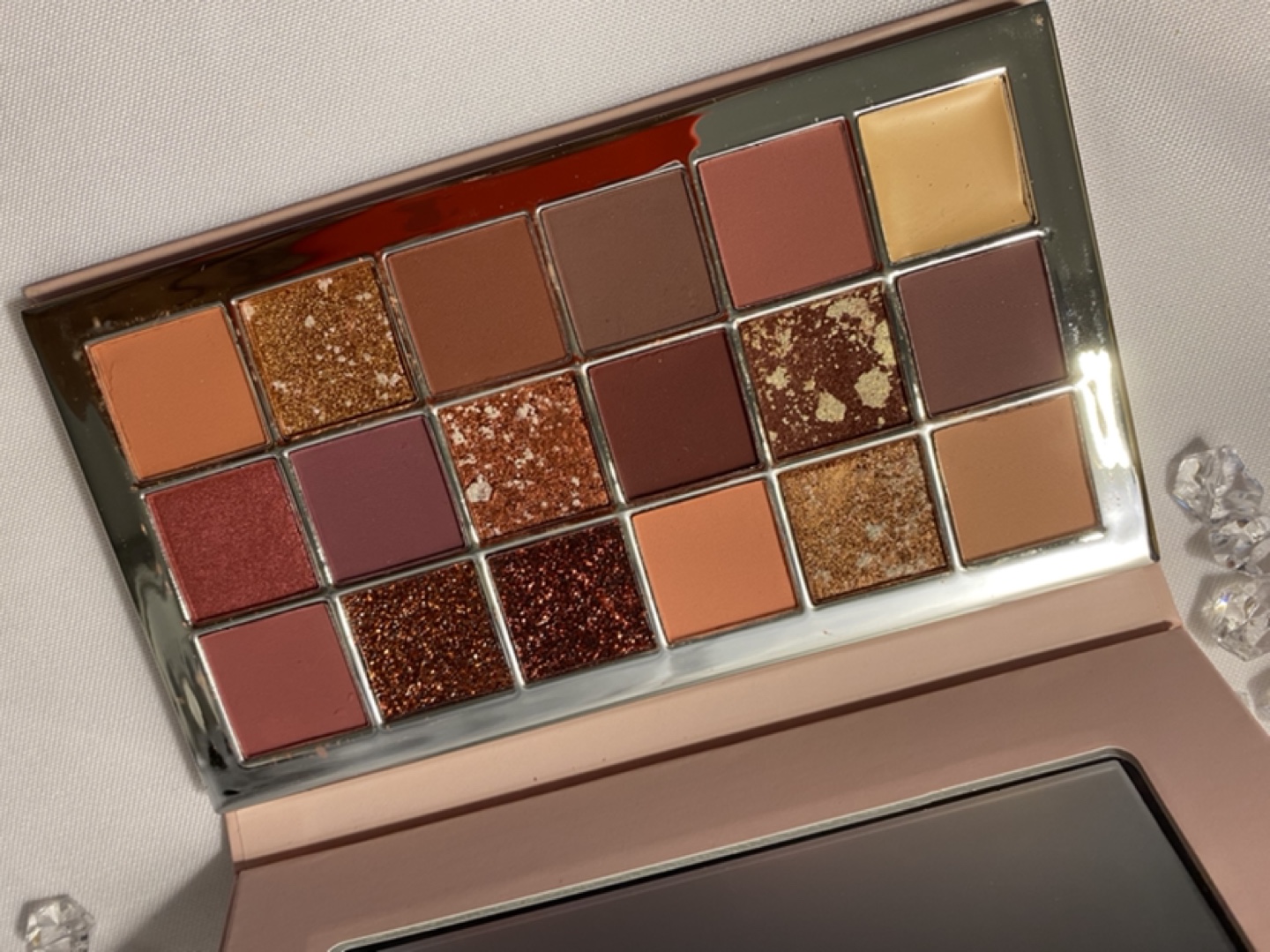 18 shades Eyeshadow Palette - photo 3