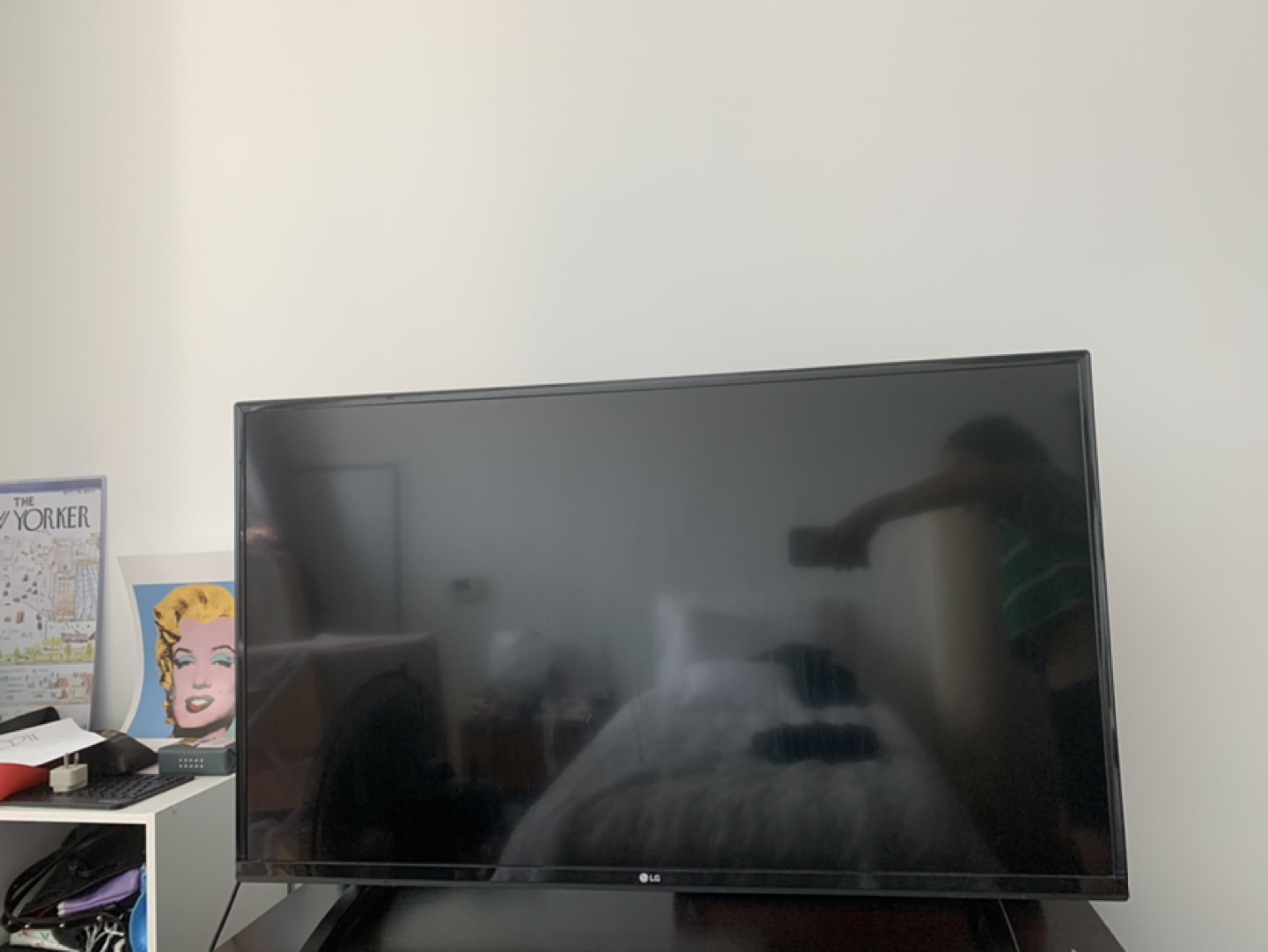 LG 1080p LED TV - 40” Class - photo 3