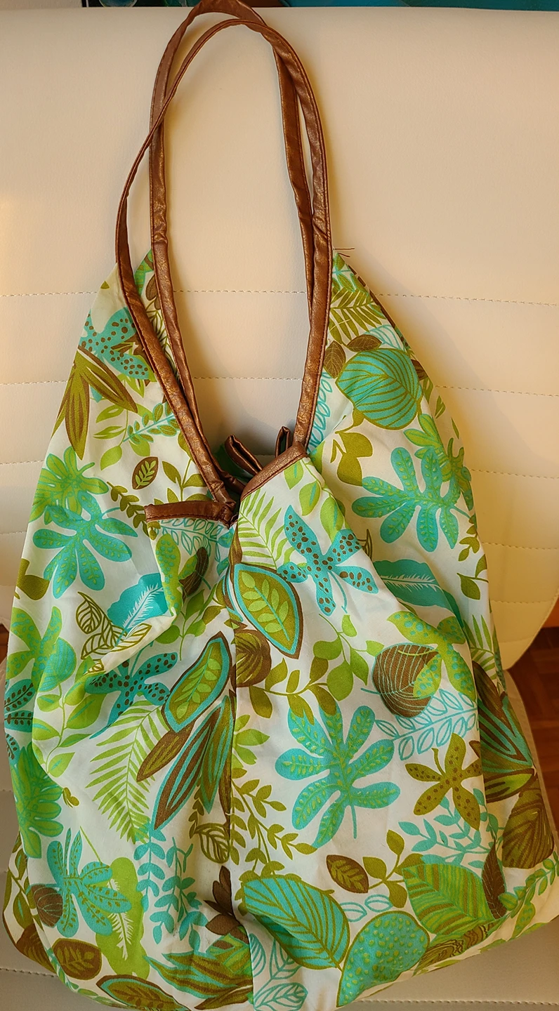 Beach bag thumbnail