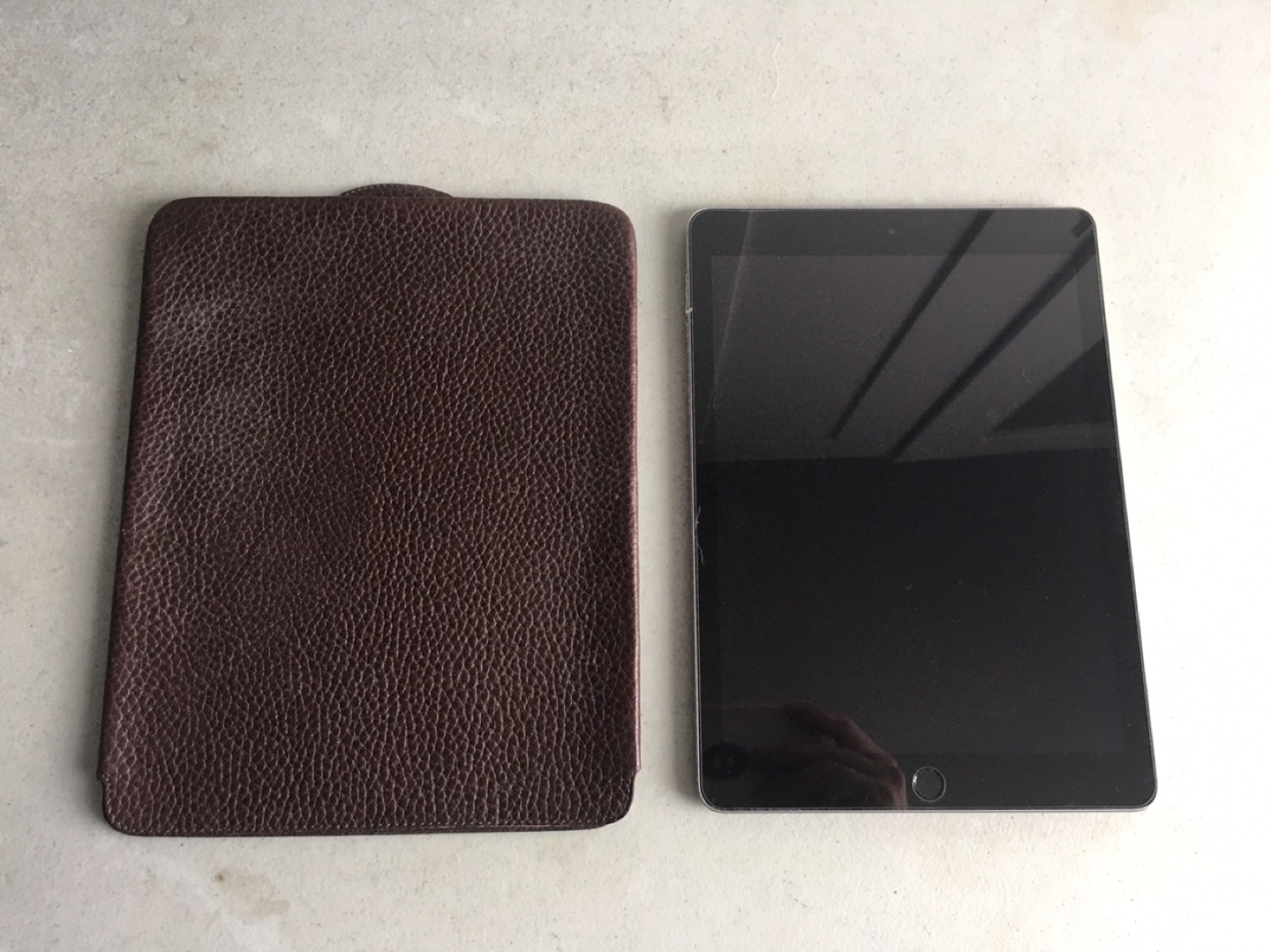 Apple iPad Leather Case