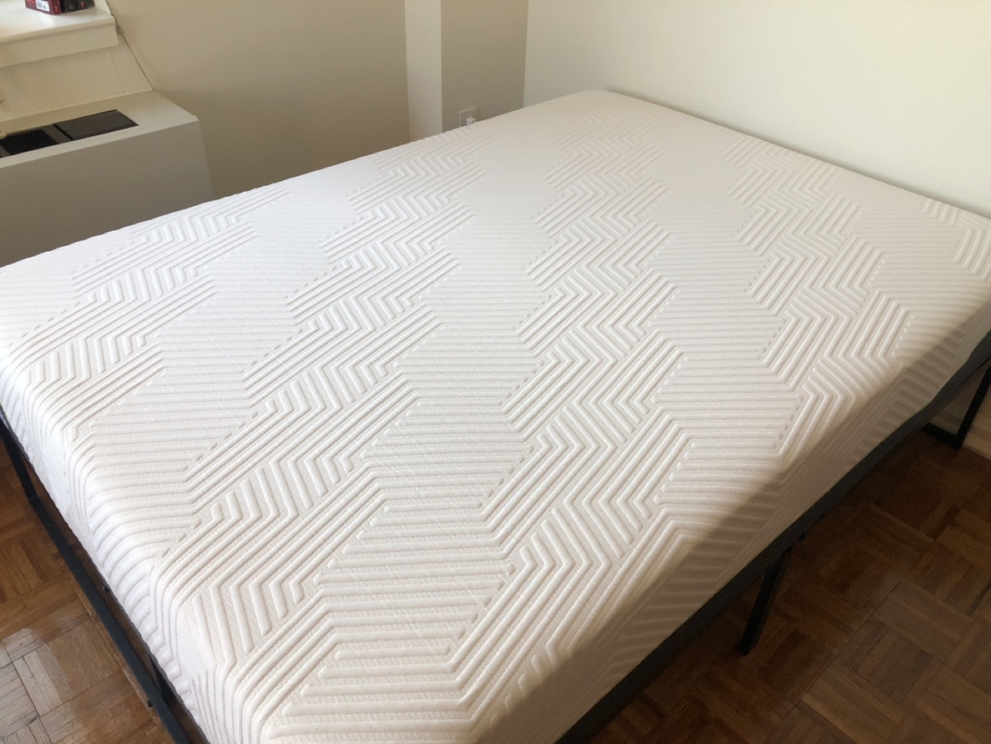 Memory foam mattress - full size  - photo 2