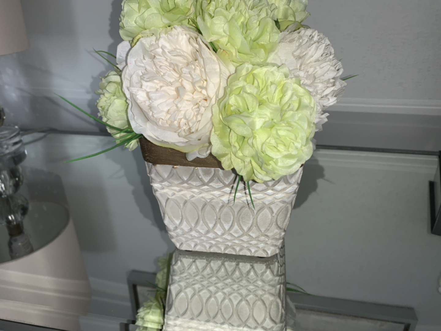 Gold trim flower vase - photo 3