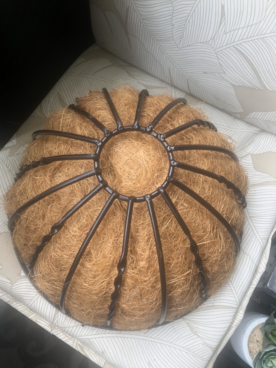 HangingBasket-CocoLiner,Size14”. PickUp:Eglinton-Mt.Pleasant $15 - photo 4