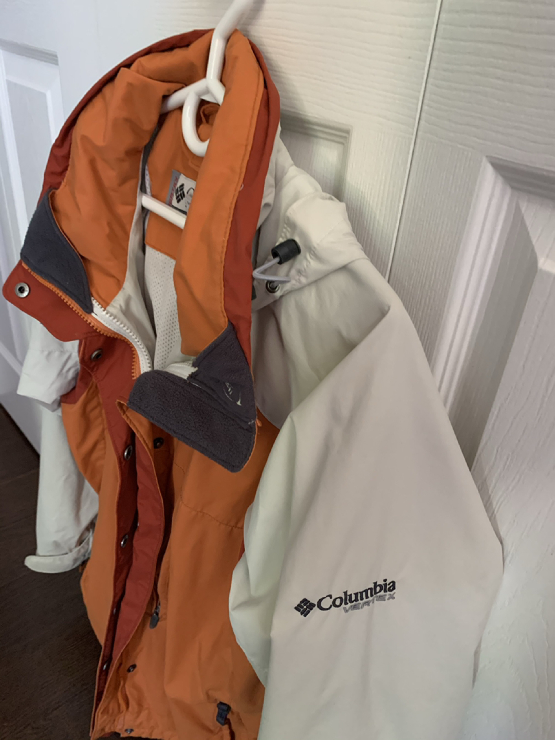 Woman’s Columbia Vertex jacket - photo 2
