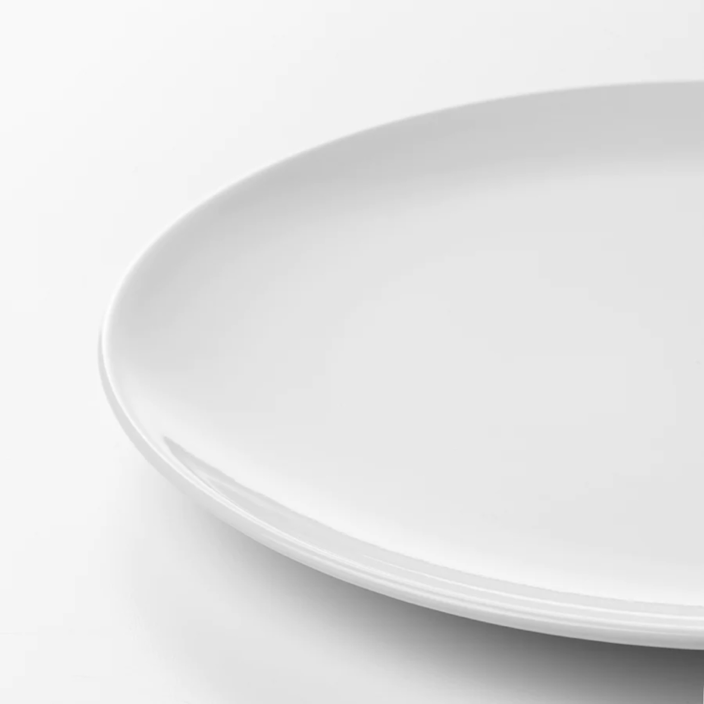 White Porcelain, dinner plates. Service for 8. image indicator(2)