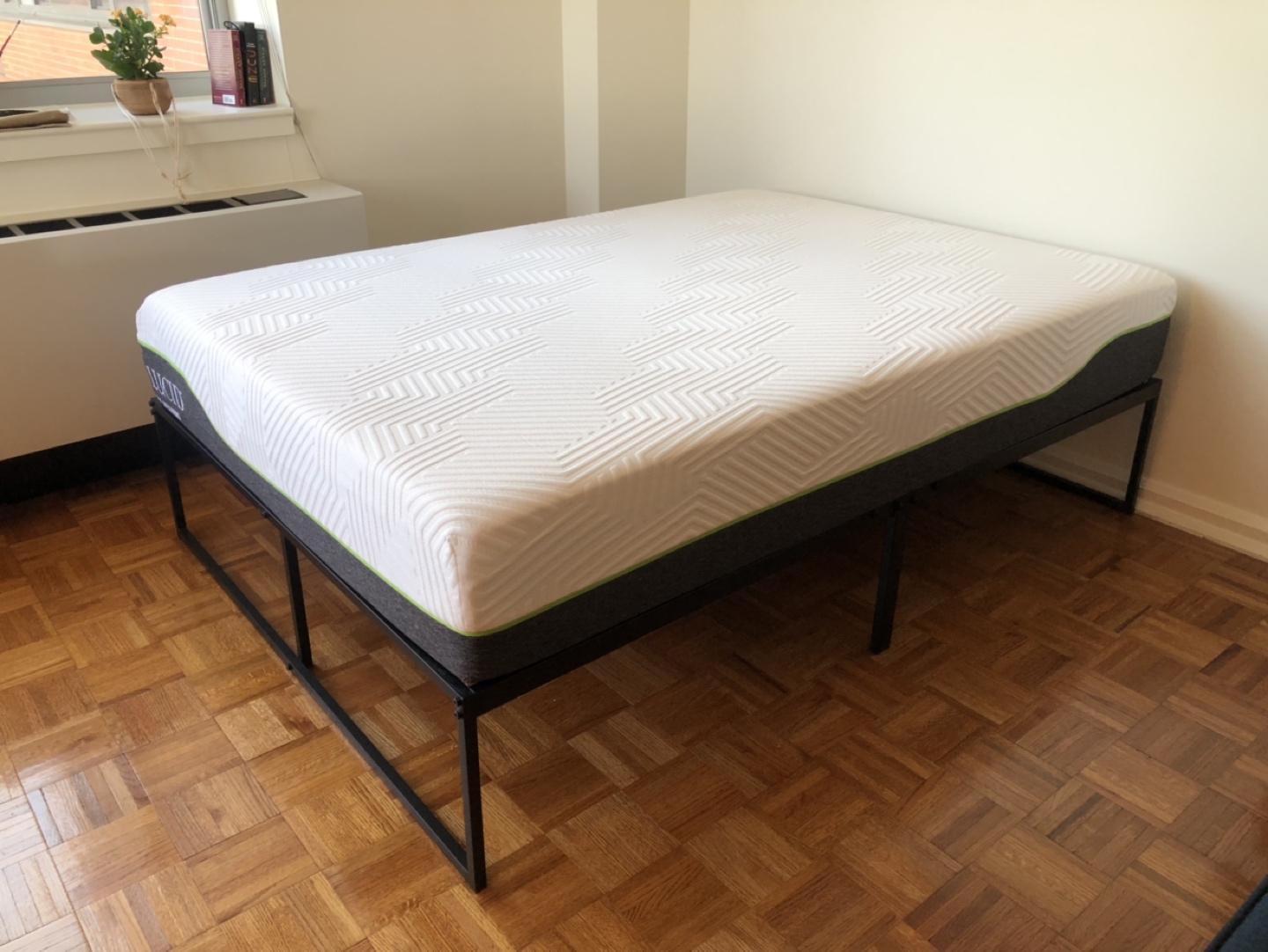 Bed frame - full size - photo 2