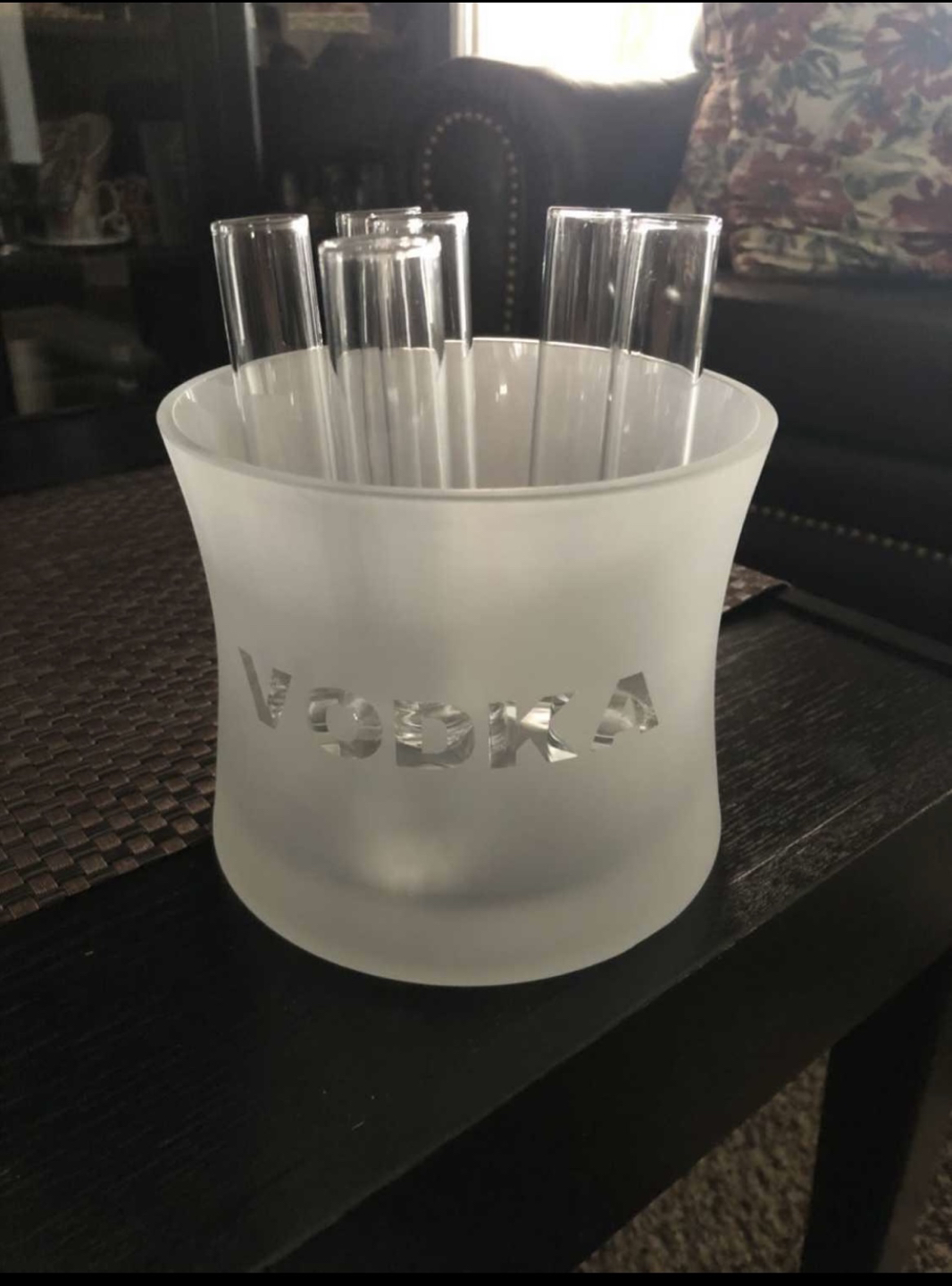 Vodka glasses in ice bucket image indicator(2)