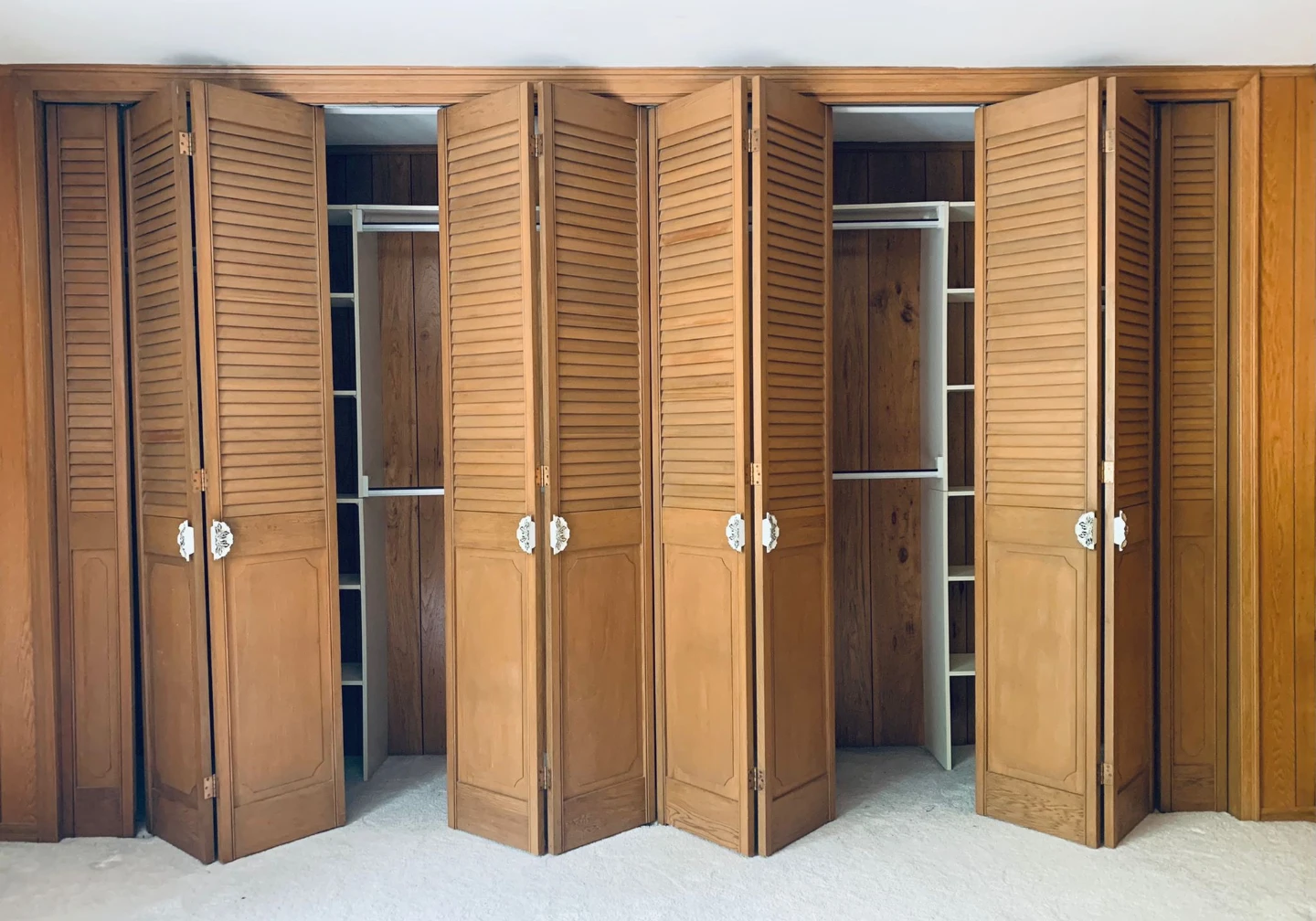 Half Louvre Bifold Wood Doors - photo 2