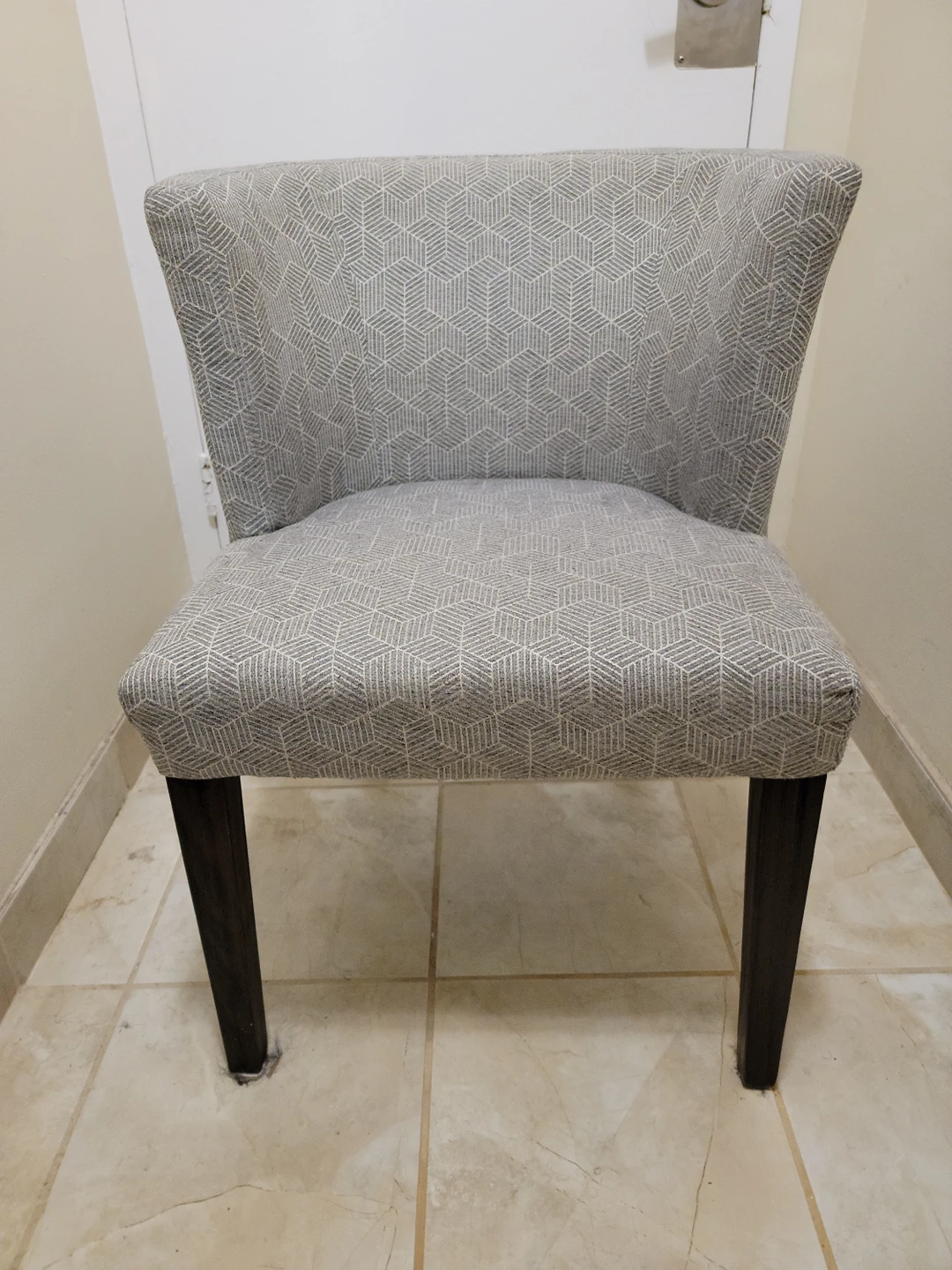 Accent chair