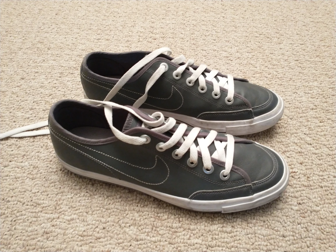 Nike Grey Casual Shoes - Men 8.5 thumbnail