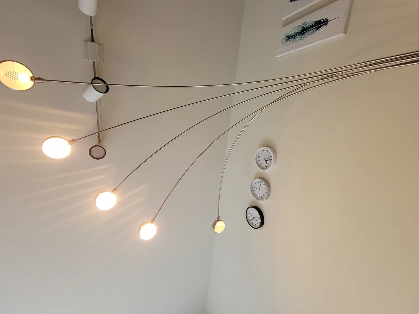 Tall 5 head modern lamp with 3 light modes - photo 3