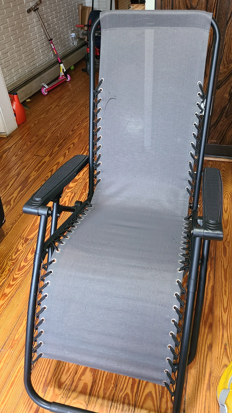 Zero Gravity chair good for backyard used like new