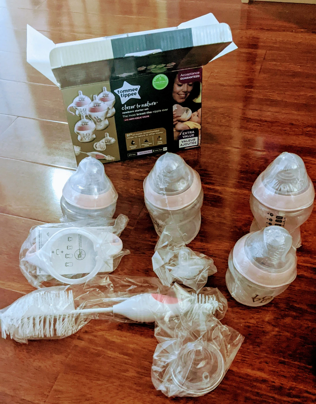 * brand new *Tommee Tippee Newborn feeding set