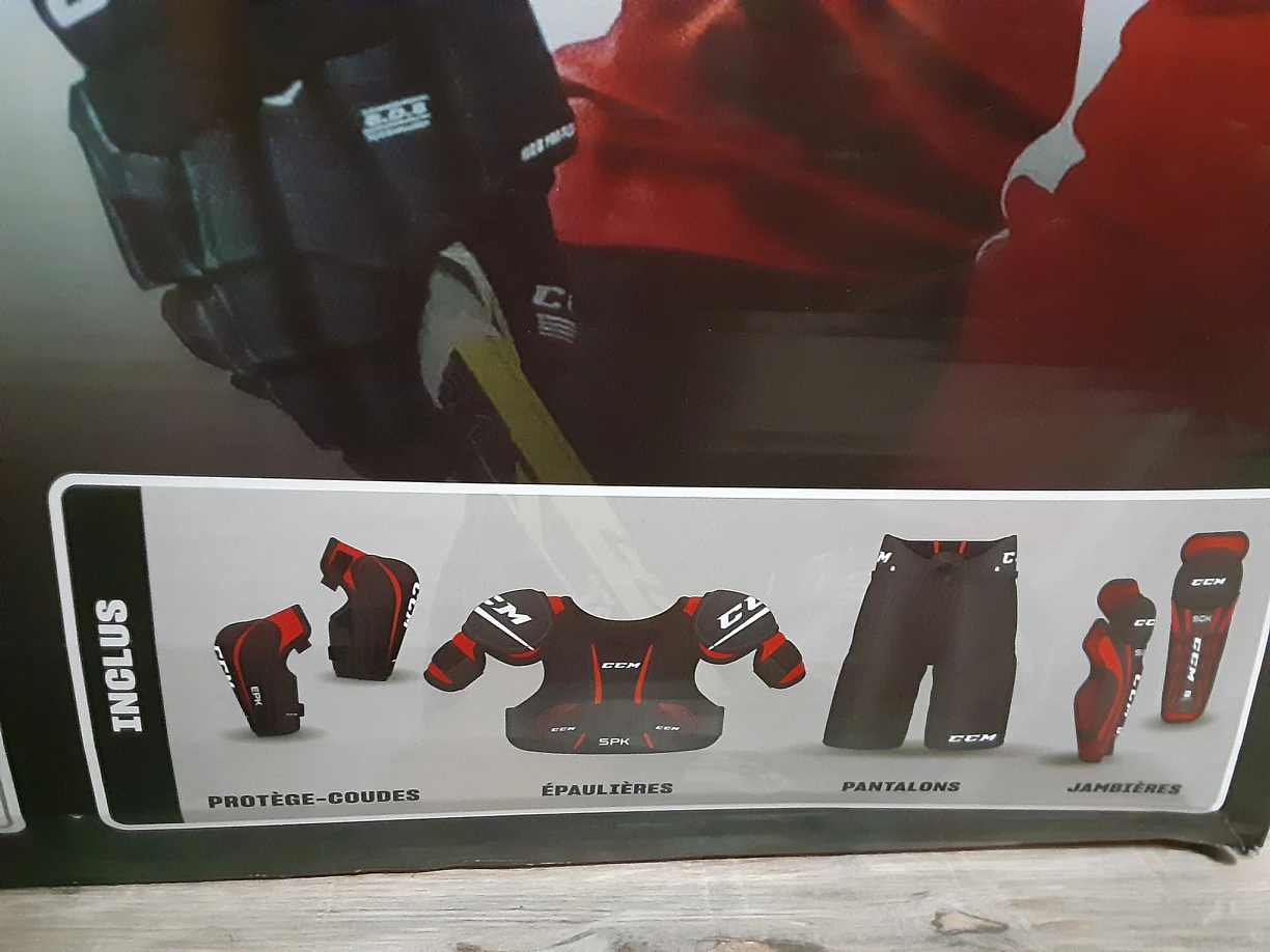 NEW BRAND, Youth CCM Hockey Protective Kit - photo 3