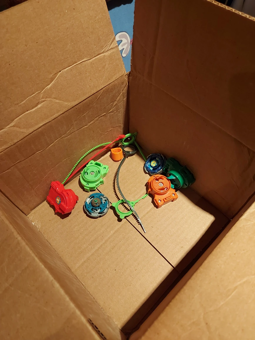 Beyblade tops and battle arena image indicator(2)