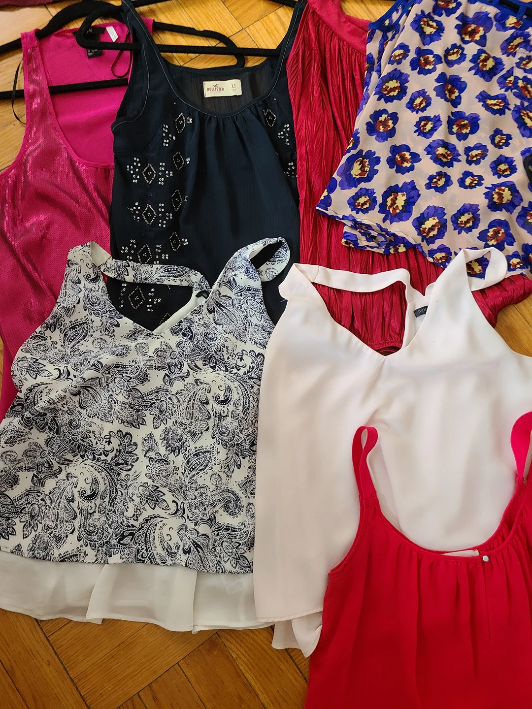 XS tops moving sale all 11 for $35 - photo 2