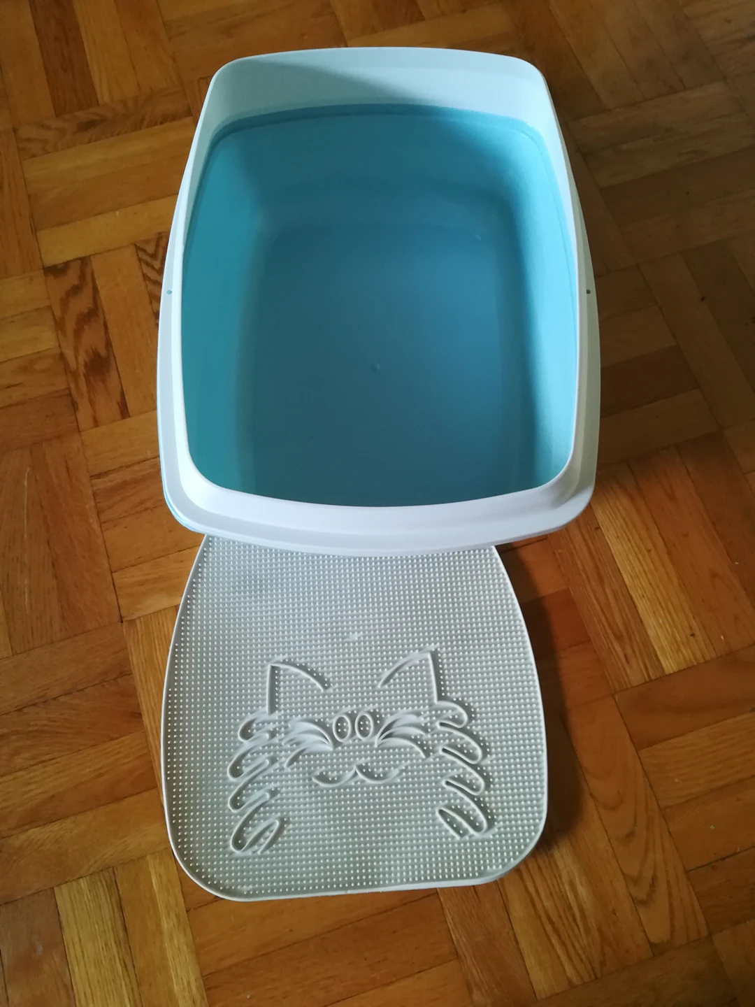 New litter box! - photo 2