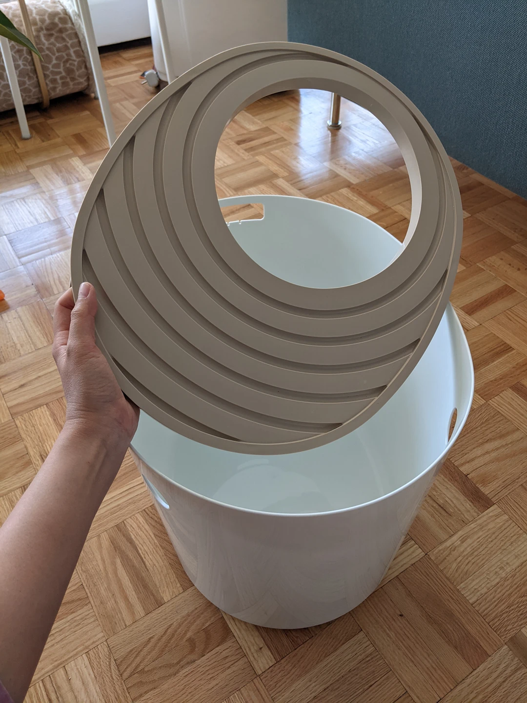 IRIS Medium Top Entry Litter Box image indicator(3)