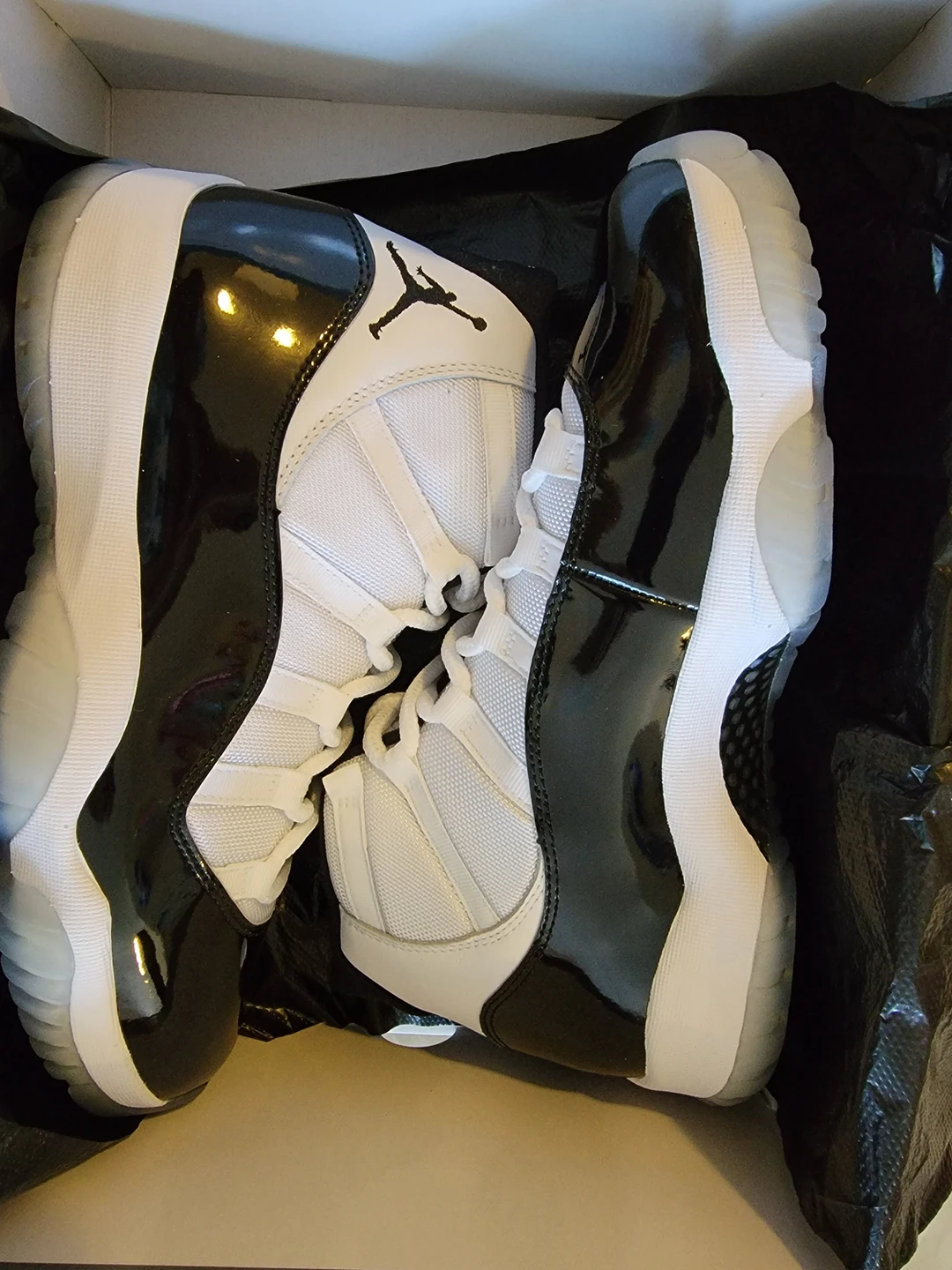 Jordan 11 Retro Concord 2018 (size 10)