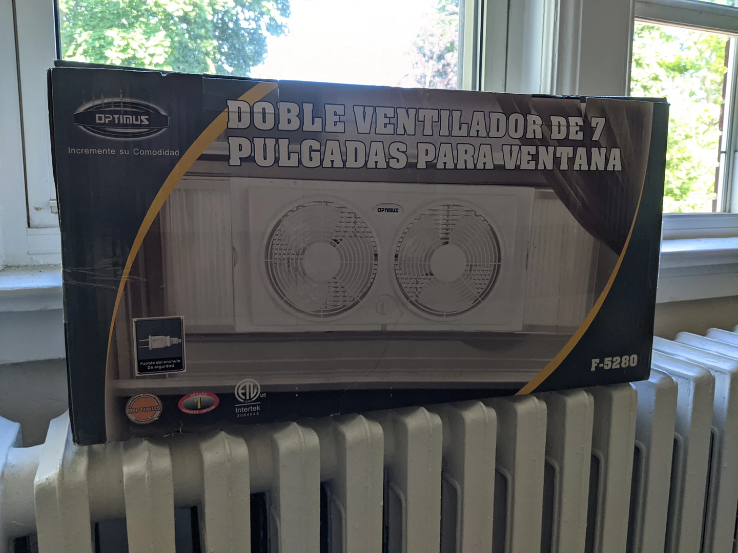 Two speed window fan