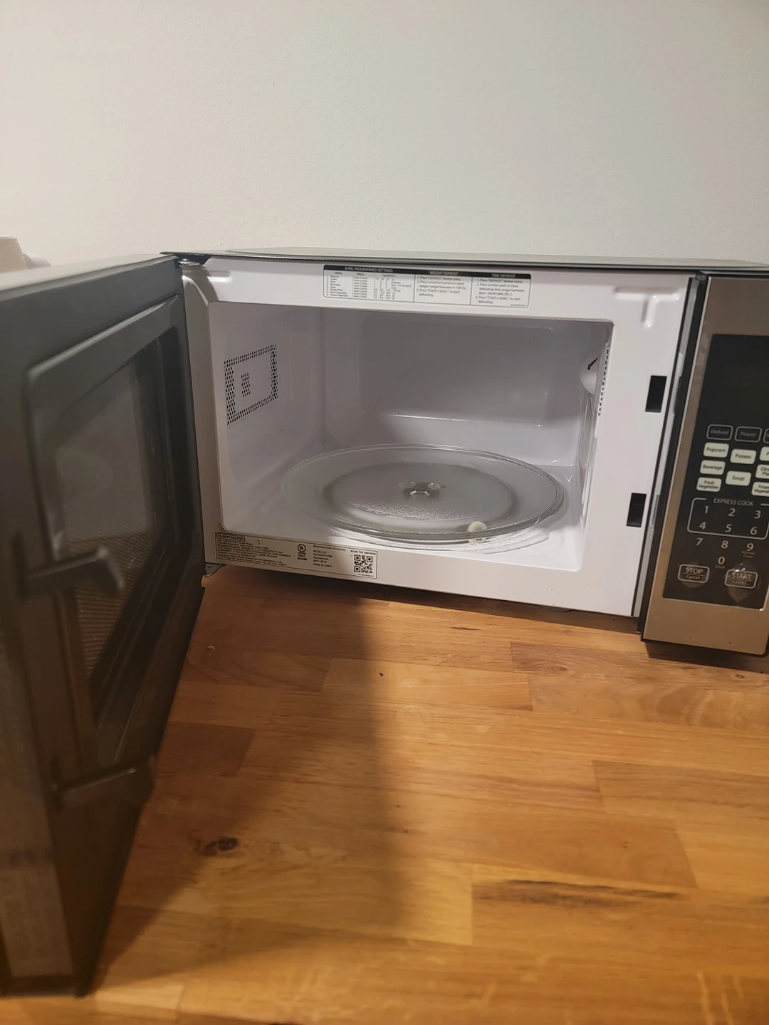 Microwave - photo 2
