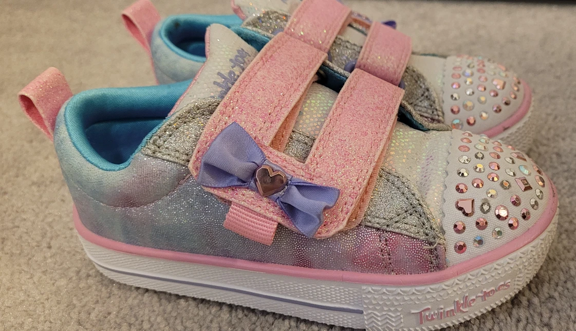 Skechers light-up sneakers - size 9 - photo 2