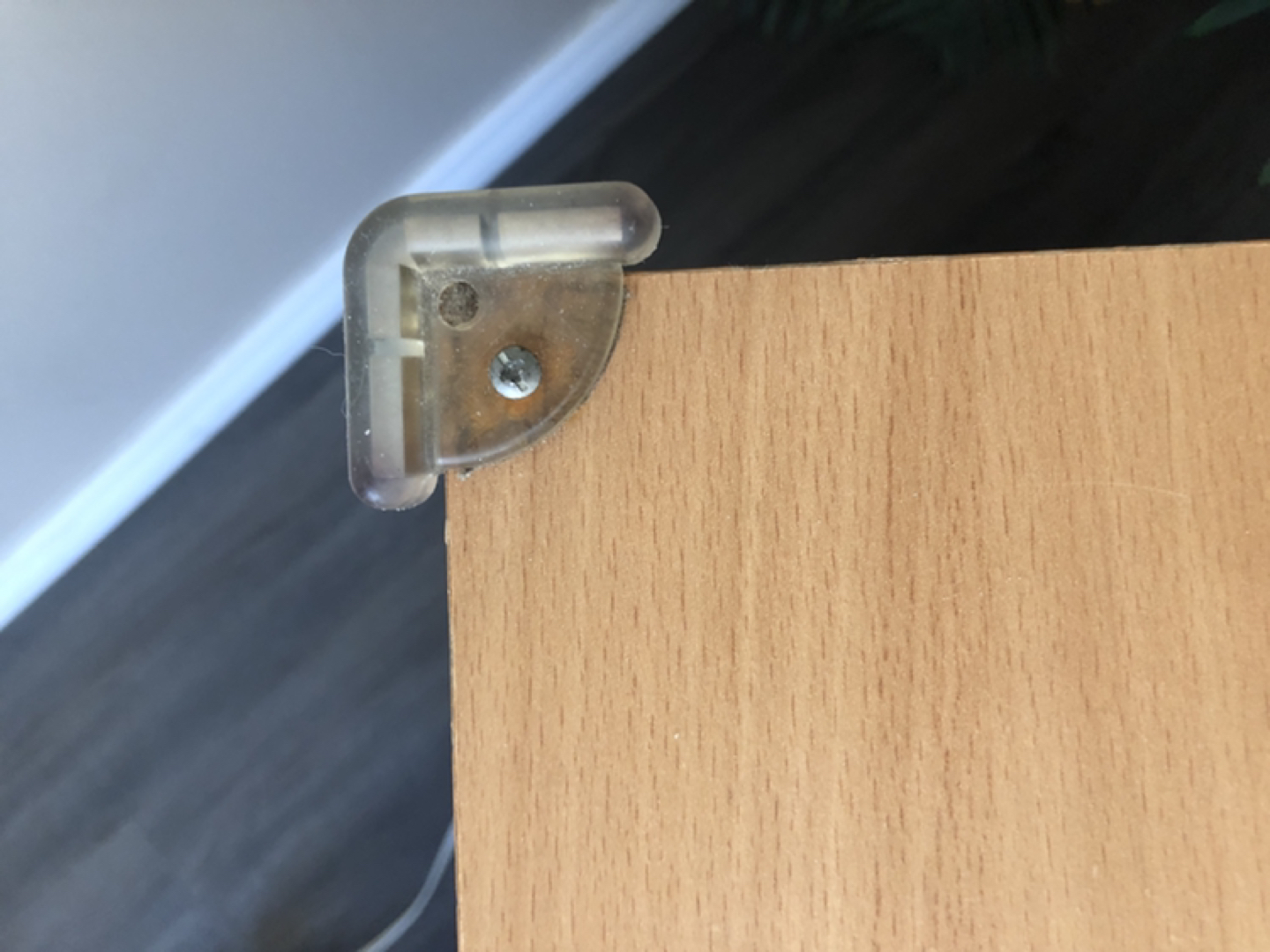 Desk - photo 4