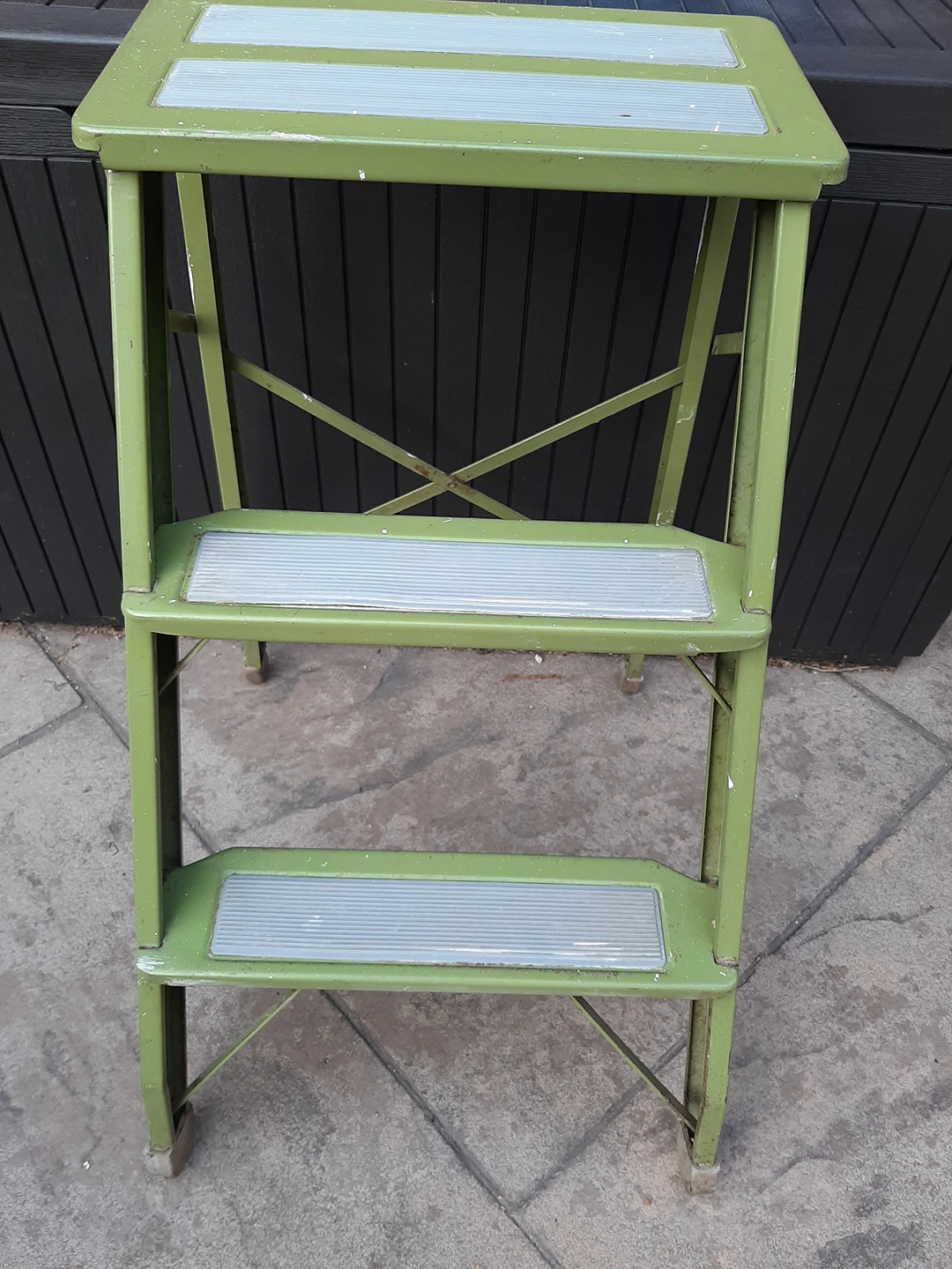 Metal Step Ladder thumbnail